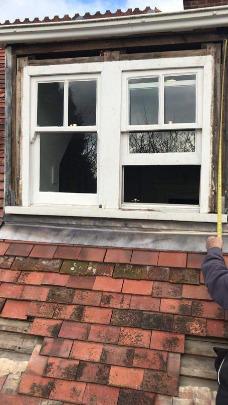 Vertical sliding windows - Before